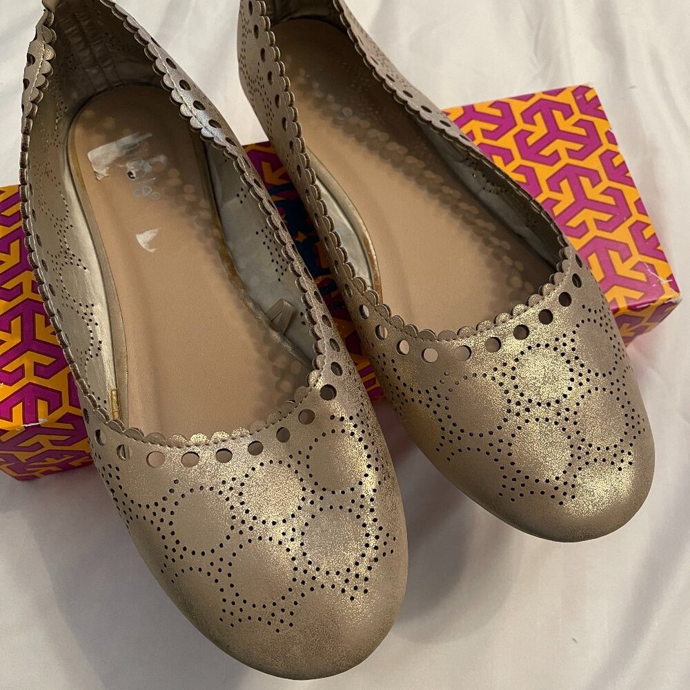 Ballet flats